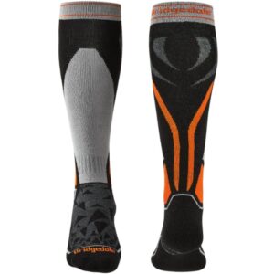 Bridgedale Men's Midweight Merino Performance Over Calf Ski Socks (Black/Silver) Skis